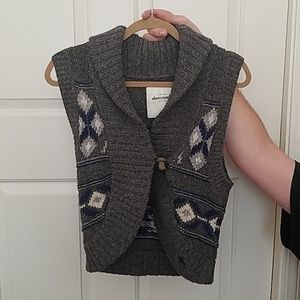 Sweater vest